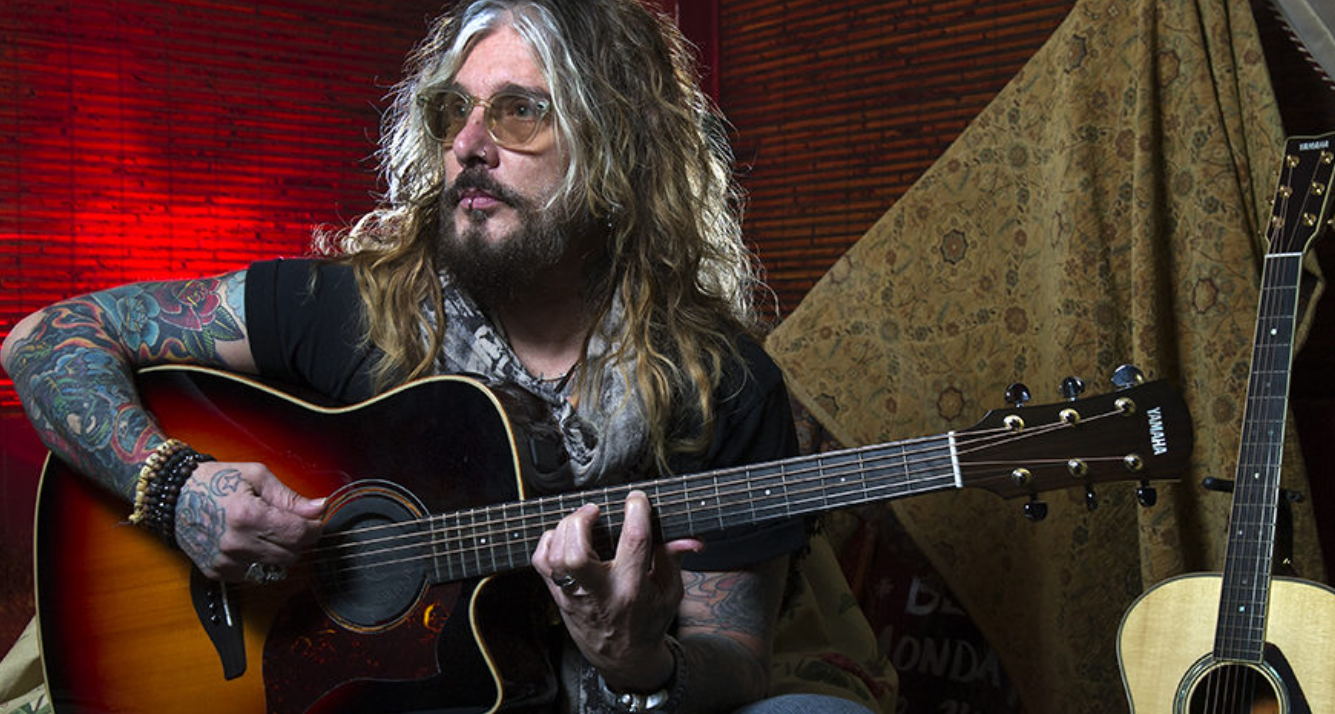 John look. John Corabi. Джон кораби 2022. John Corabi Outlaw. John Corabi - Unplugged 2012.