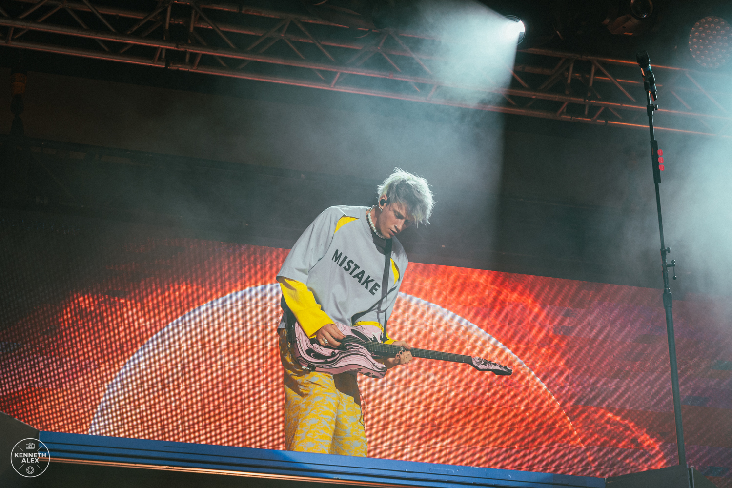 Machine Gun Kelly has something in the works with Limp Bizkit