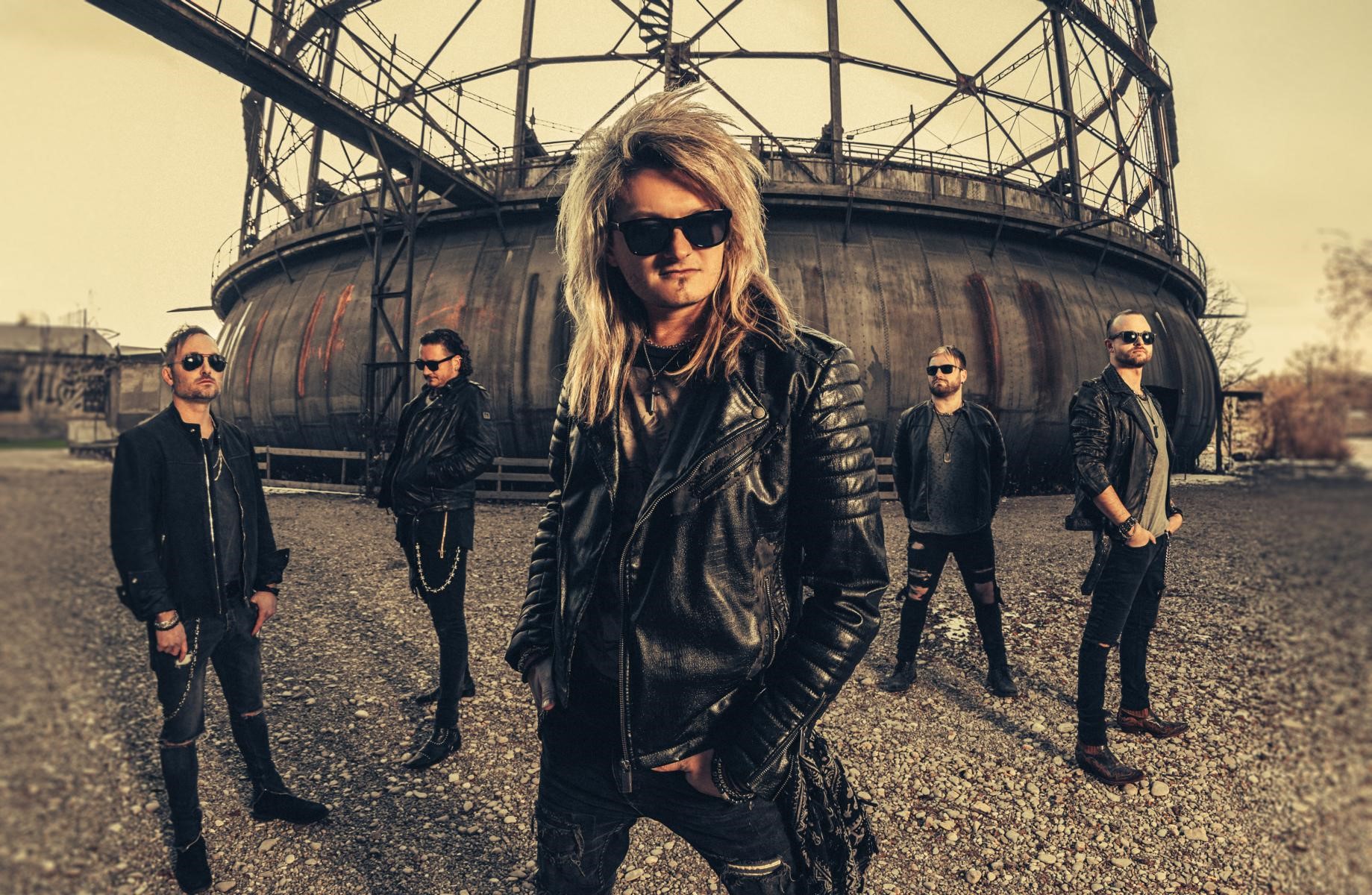 日本盤 1枚未開封 Kissin' Dynamite CD 2枚セット Kissin' Dynamite release thrilling music video for 
