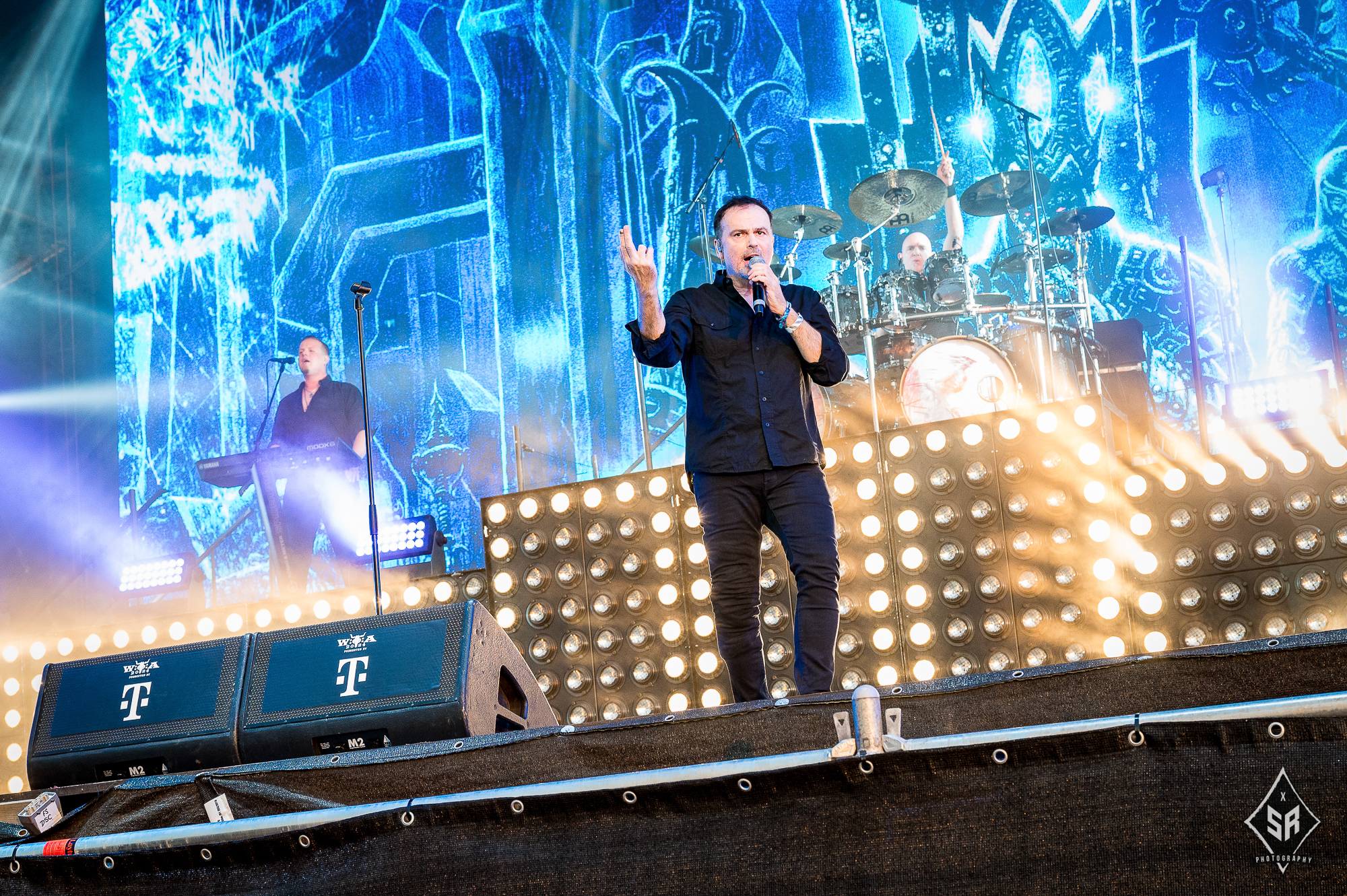 洋楽 blind guardian live OC04MTAzLmpwZWc.jpeg