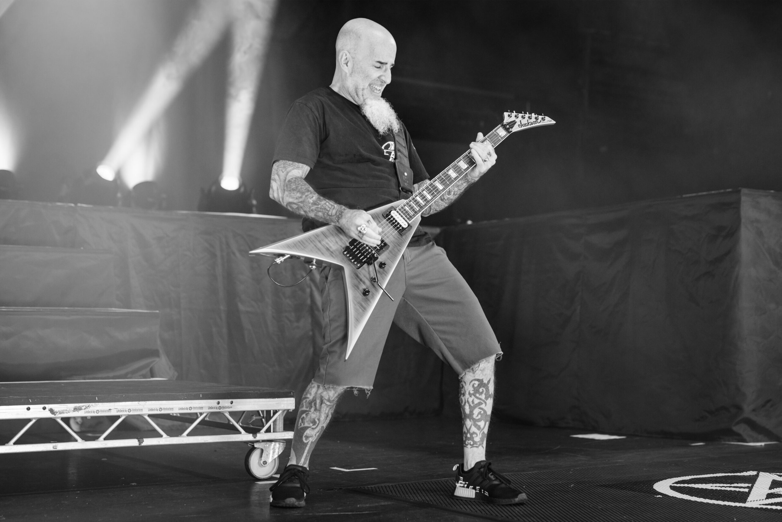 Scott Ian of Anthrax gets political and shares his view of the current administration