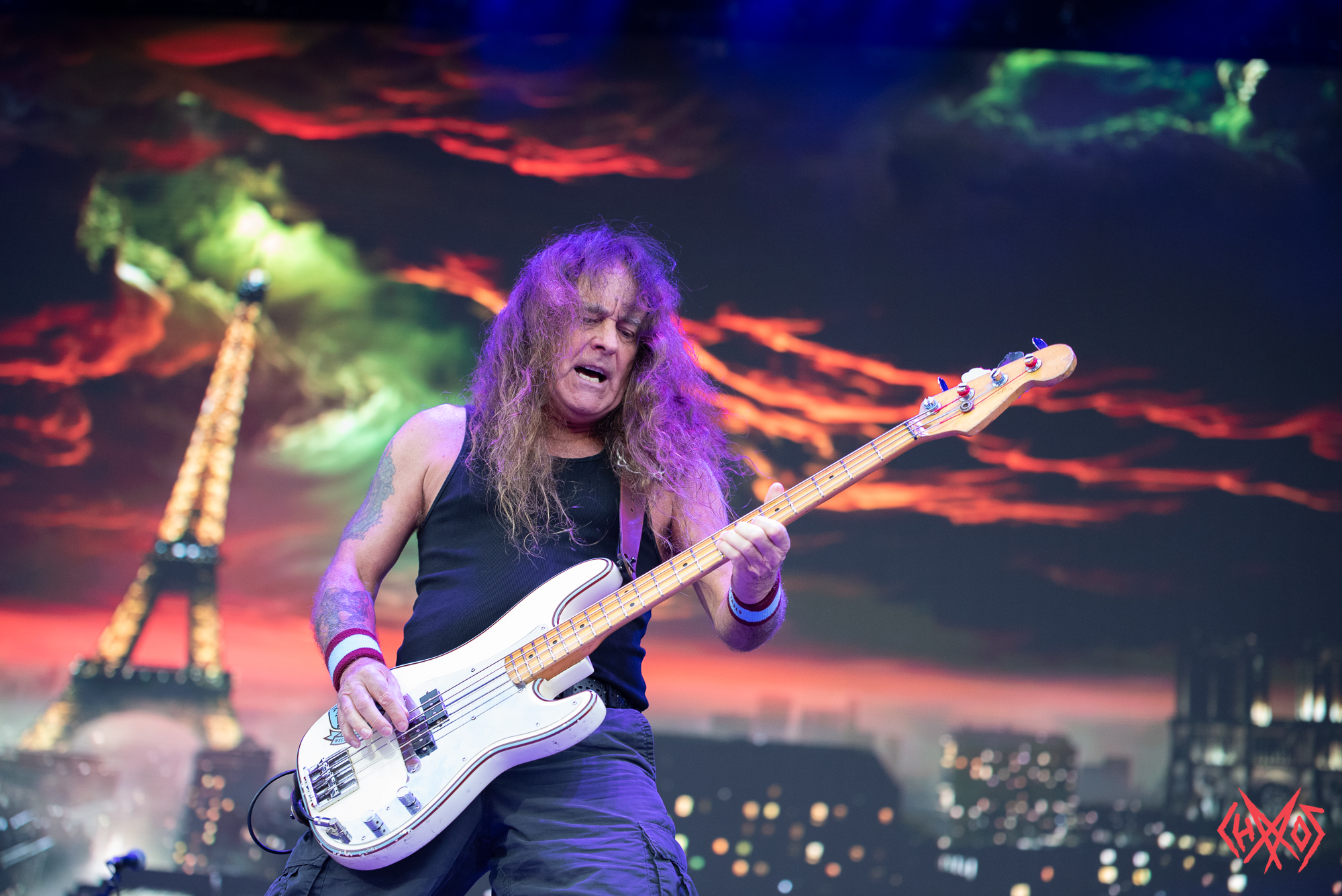 Iron Maiden ban phones at their concert today in Paris