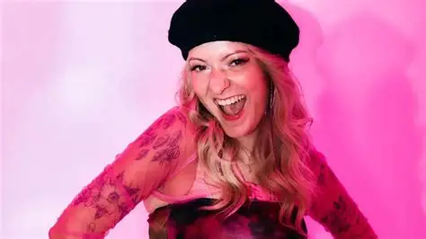 Scene Queen