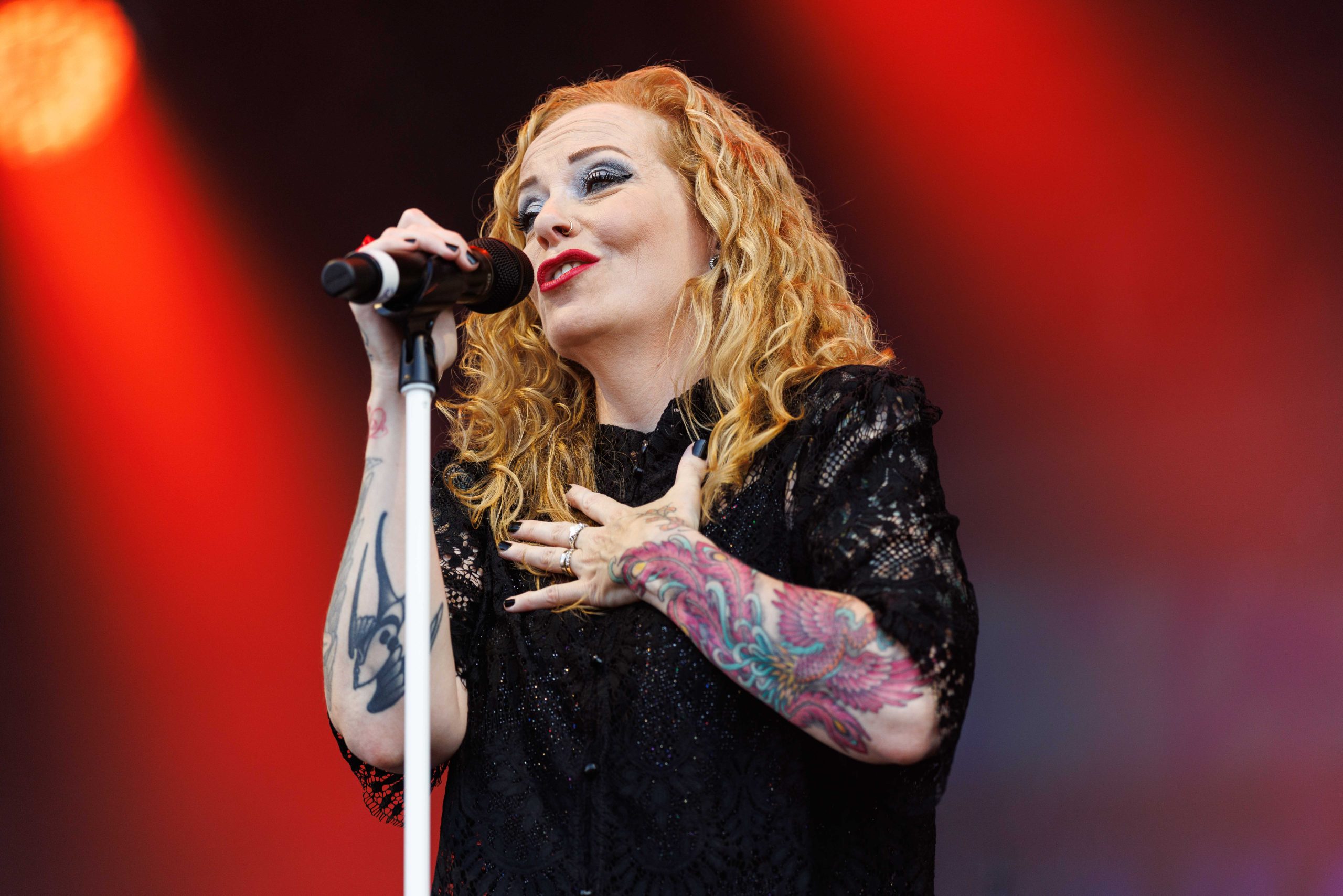 “People are so enthustiastic about The Gathering, and we are too” – interview with Anneke van Giersbergen