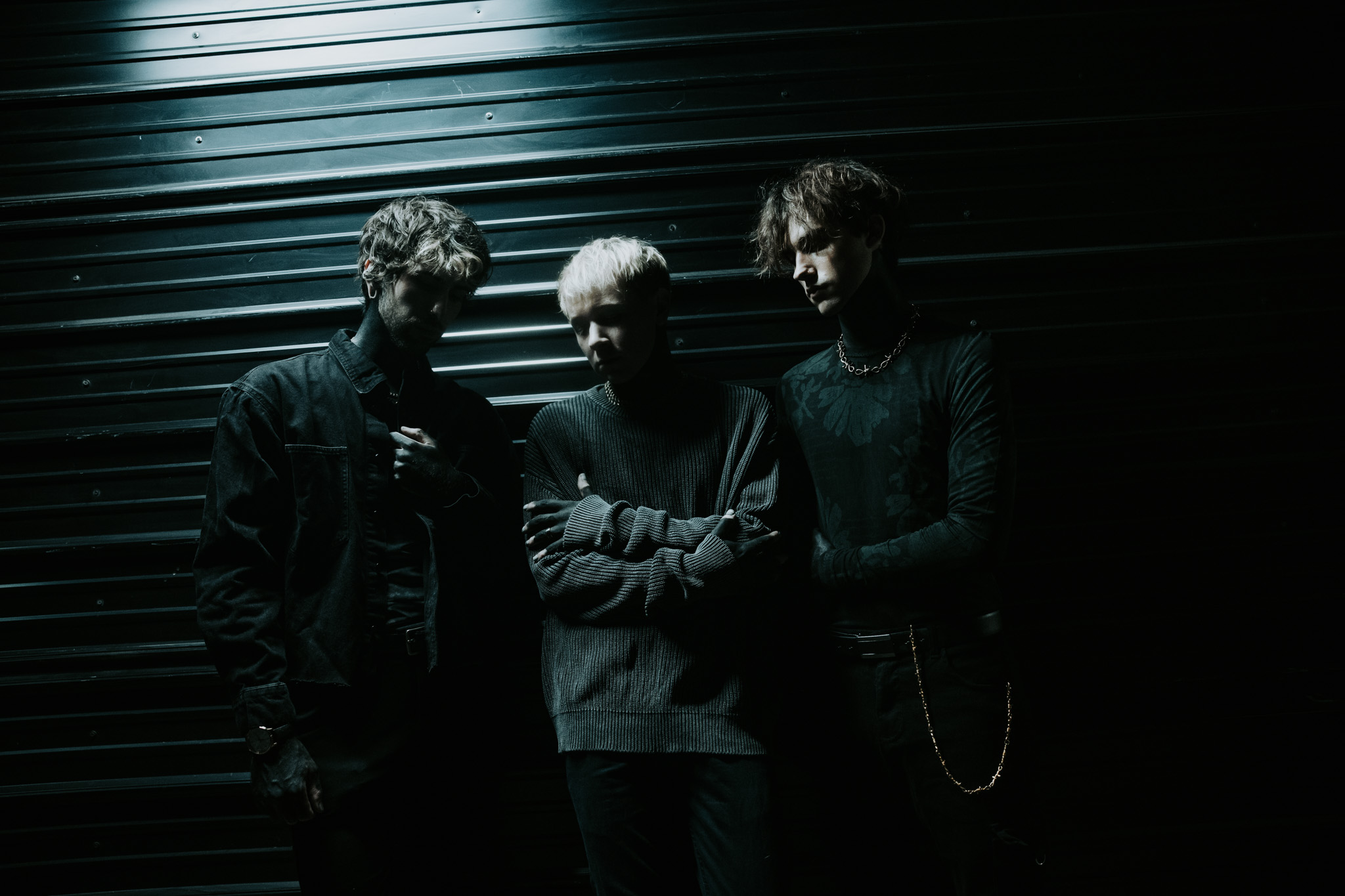 New York band Glasswaves shares visualizer for 